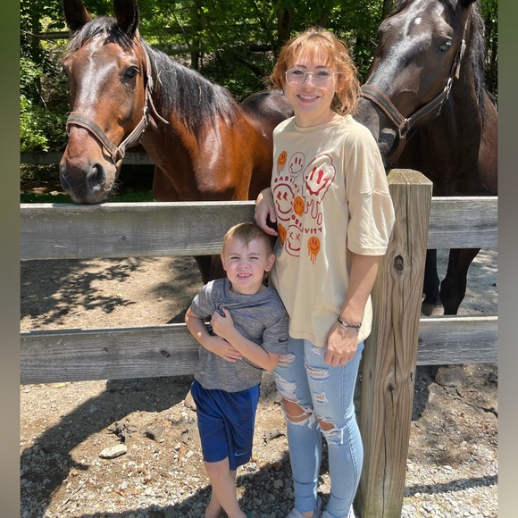 Meet your Posher, Kiley! - Picture 2 of 2